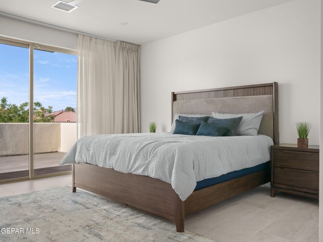 525 Cotton Blossom Avenue, El Paso, TX 79922