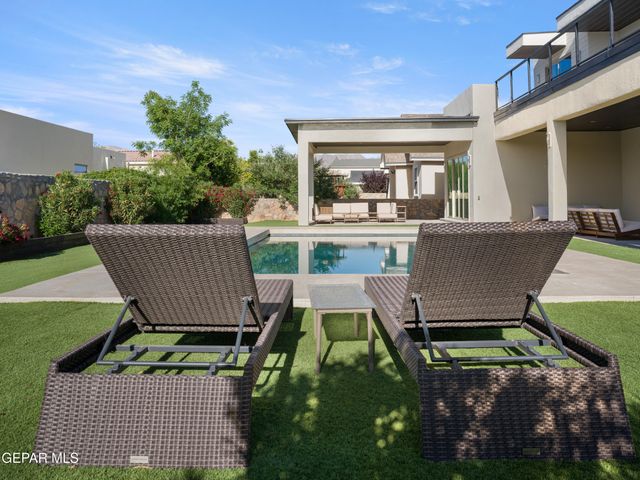 525 Cotton Blossom Avenue, El Paso, TX 79922