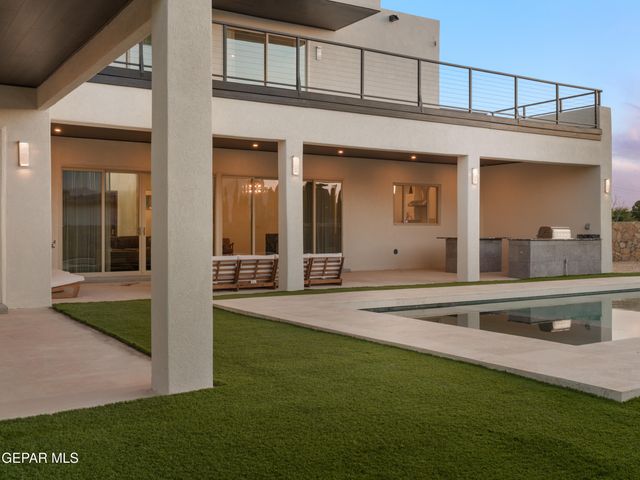 525 Cotton Blossom Avenue, El Paso, TX 79922