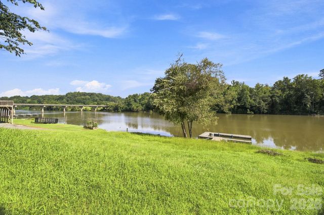 207 Catawba Avenue, Hickory, NC 28601