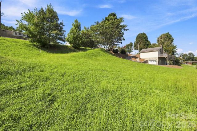 207 Catawba Avenue, Hickory, NC 28601
