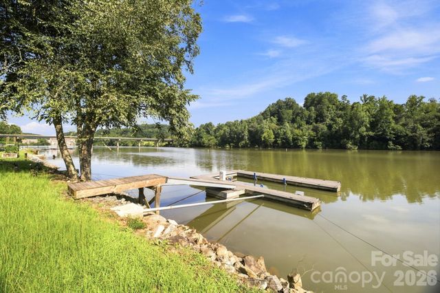 207 Catawba Avenue, Hickory, NC 28601