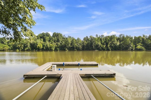 207 Catawba Avenue, Hickory, NC 28601