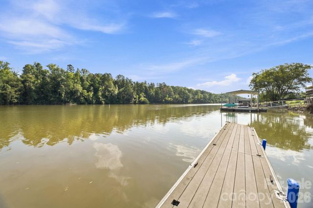 207 Catawba Avenue, Hickory, NC 28601
