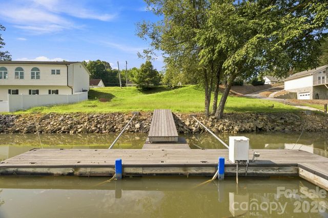207 Catawba Avenue, Hickory, NC 28601