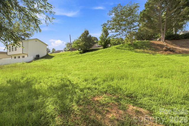 207 Catawba Avenue, Hickory, NC 28601