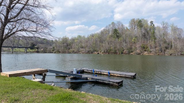 207 Catawba Avenue, Hickory, NC 28601
