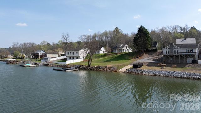 207 Catawba Avenue, Hickory, NC 28601
