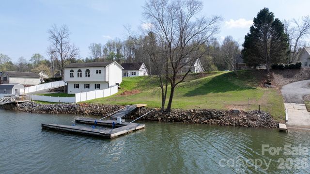 207 Catawba Avenue, Hickory, NC 28601