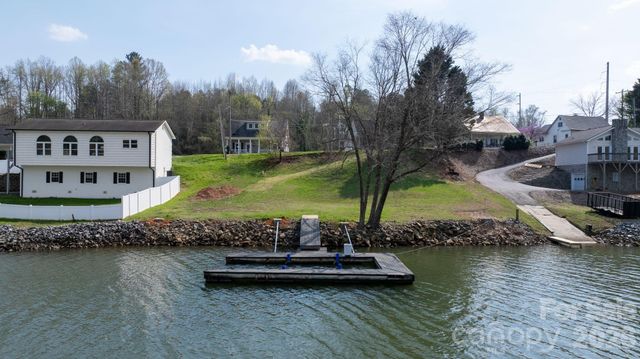207 Catawba Avenue, Hickory, NC 28601