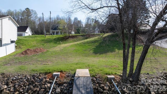 207 Catawba Avenue, Hickory, NC 28601