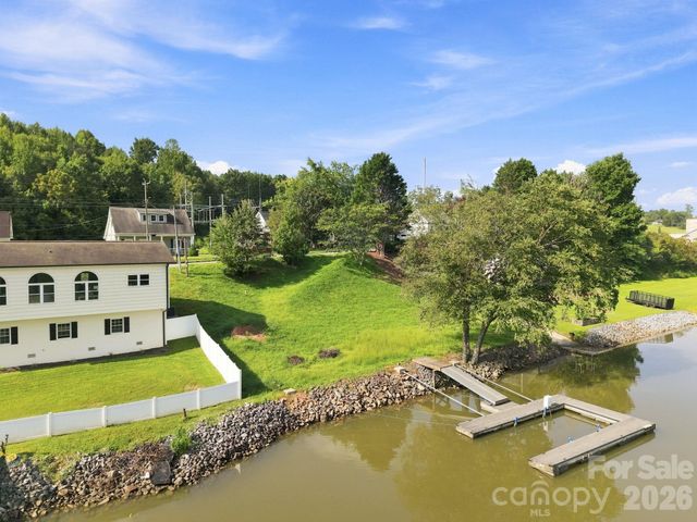 207 Catawba Avenue, Hickory, NC 28601