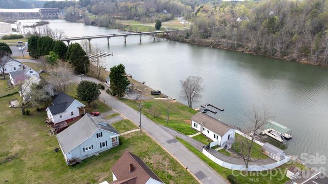 207 Catawba Avenue, Hickory, NC 28601