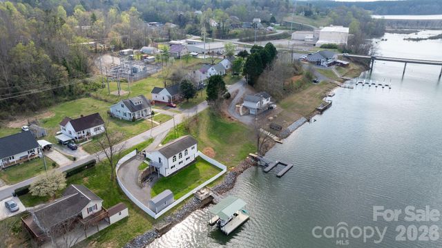207 Catawba Avenue, Hickory, NC 28601