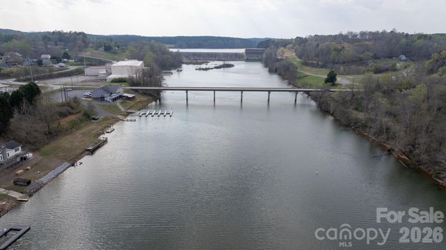 207 Catawba Avenue, Hickory, NC 28601