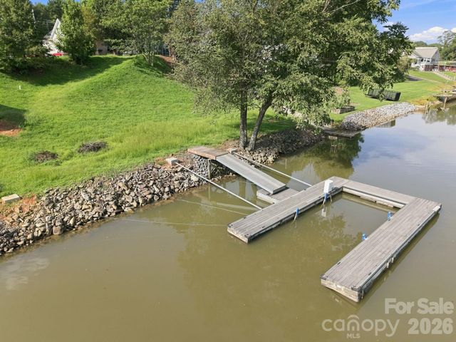 207 Catawba Avenue, Hickory, NC 28601