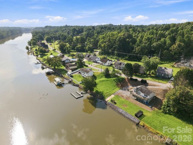 207 Catawba Avenue, Hickory, NC 28601