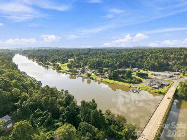 207 Catawba Avenue, Hickory, NC 28601