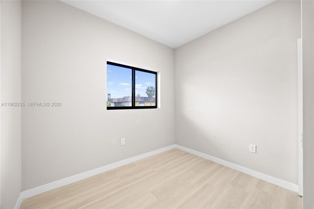 630 NE 166th St 3, Miami, FL 33162