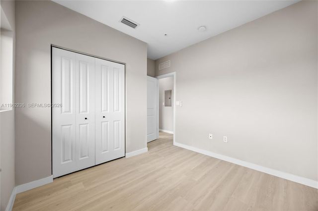 630 NE 166th St 3, Miami, FL 33162