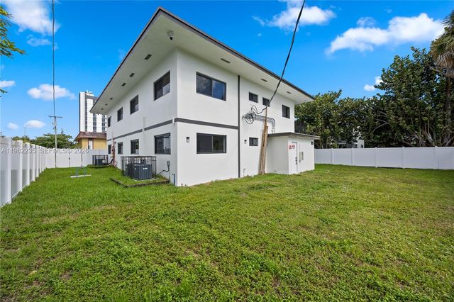 630 NE 166th St 3, Miami, FL 33162