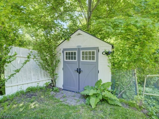 38 Orchard Dr, Vernon Twp., NJ 07462