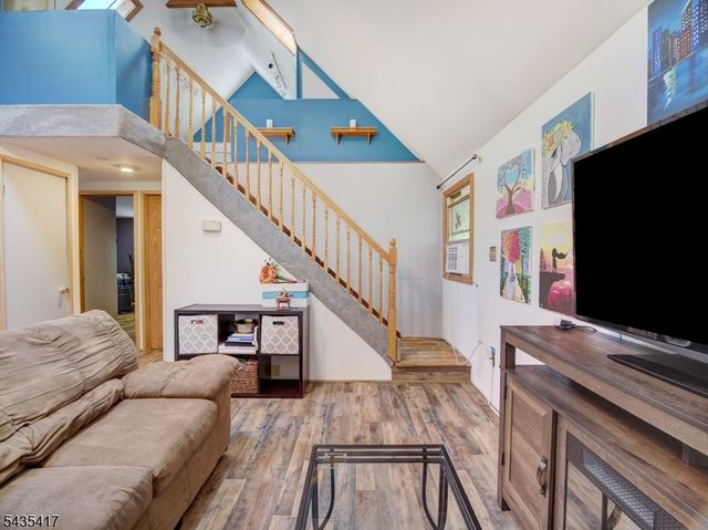 38 Orchard Dr, Vernon Twp., NJ 07462