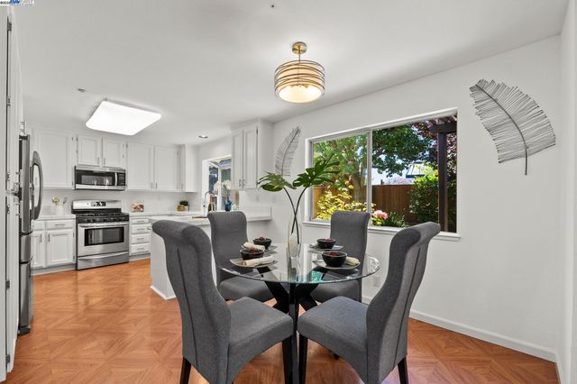 1728 Cottonwood St, Union City, CA 94587