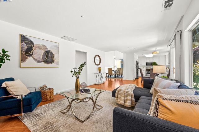 1728 Cottonwood St, Union City, CA 94587