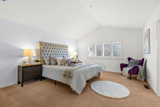 1728 Cottonwood St, Union City, CA 94587