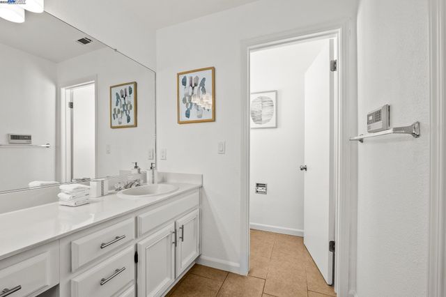 1728 Cottonwood St, Union City, CA 94587