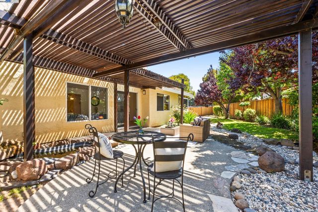 1728 Cottonwood St, Union City, CA 94587