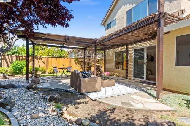 1728 Cottonwood St, Union City, CA 94587