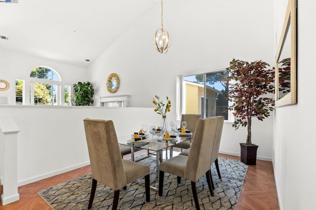 1728 Cottonwood St, Union City, CA 94587
