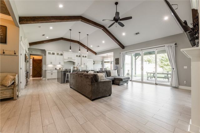 509 Waterfalls Court, Farmington, AR 72730
