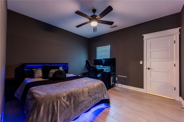 509 Waterfalls Court, Farmington, AR 72730