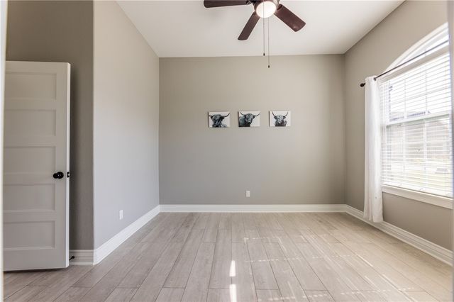 509 Waterfalls Court, Farmington, AR 72730