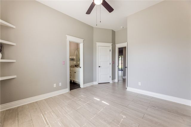 509 Waterfalls Court, Farmington, AR 72730