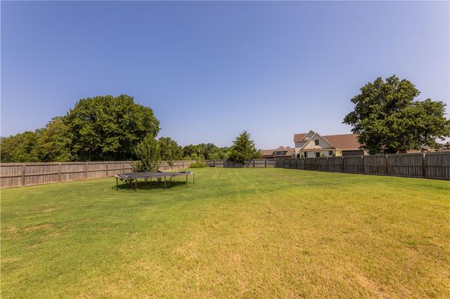 509 Waterfalls Court, Farmington, AR 72730