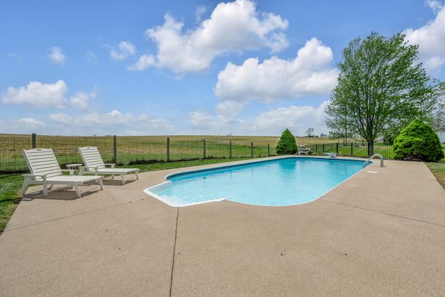 905 Pretty Run Road, Winchester, KY 40391