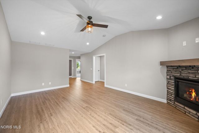2 Glacier Lane, Delta, OH 43515