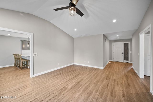 2 Glacier Lane, Delta, OH 43515