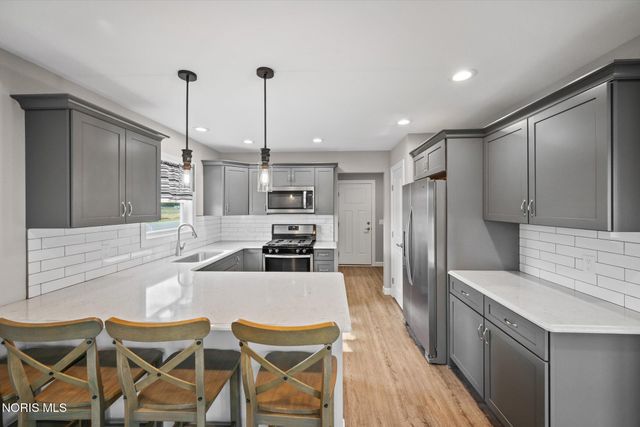 2 Glacier Lane, Delta, OH 43515