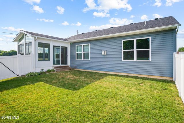 2 Glacier Lane, Delta, OH 43515