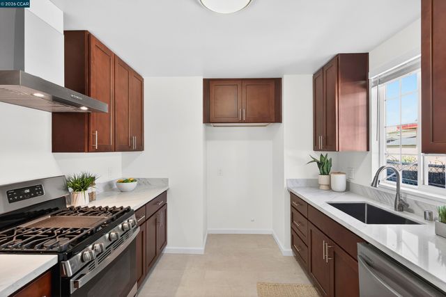 335 S 26Th St, Richmond, CA 94804