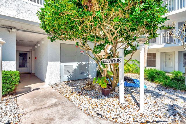 6304 POINTE WEST BOULEVARD A306, Bradenton, FL 34209