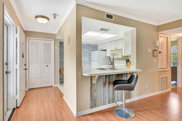 6304 POINTE WEST BOULEVARD A306, Bradenton, FL 34209