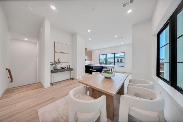 1135 Lake Pointe Parkway, Sugar Land, TX 77478