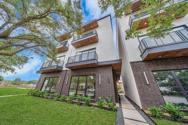 1135 Lake Pointe Parkway, Sugar Land, TX 77478