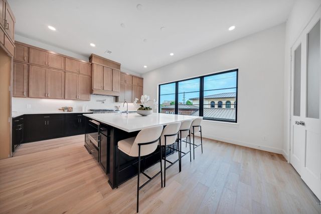 1135 Lake Pointe Parkway, Sugar Land, TX 77478